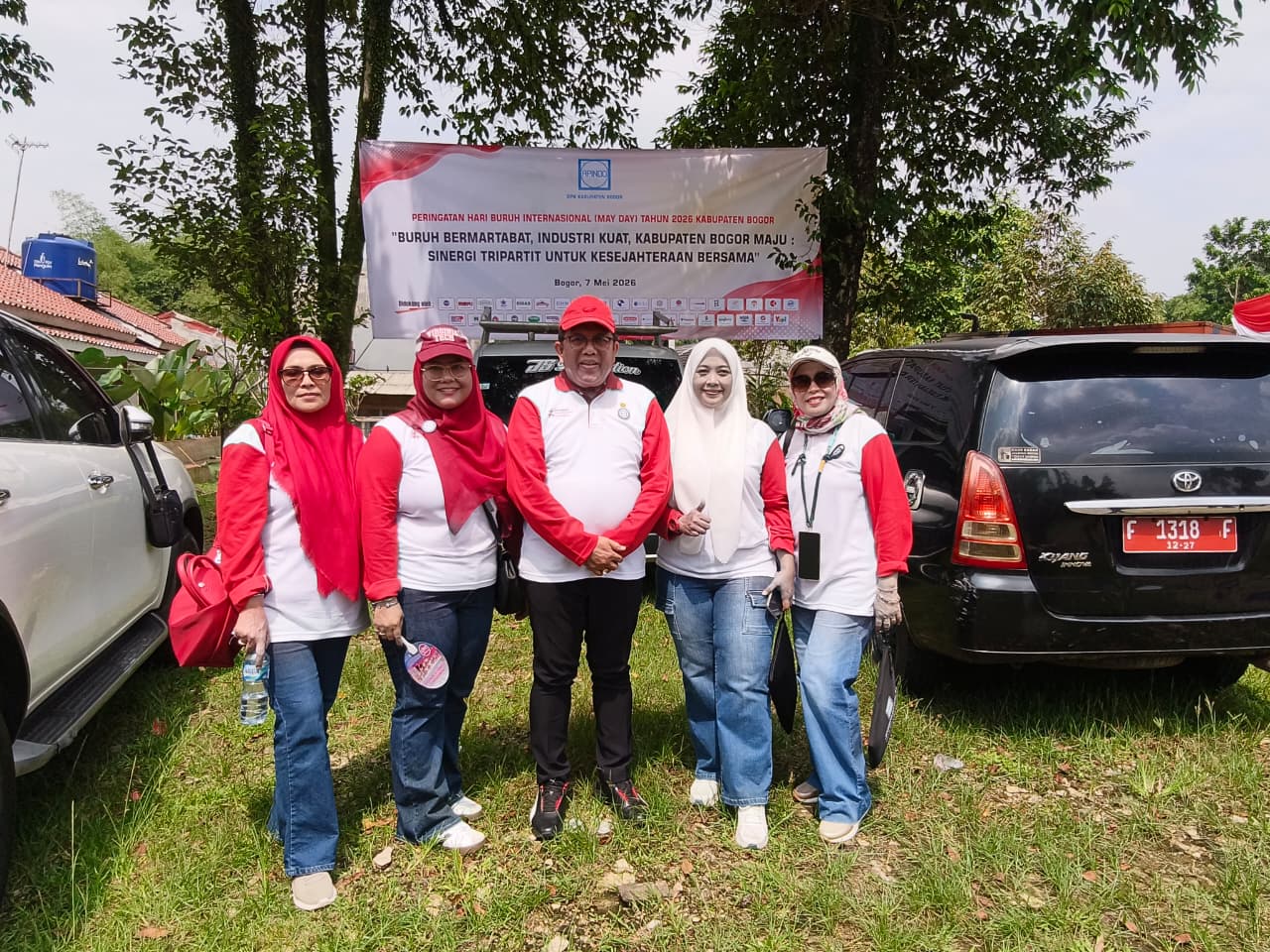 Ketua, Wakil Ketua dan Tim Sekretariat DPK APINDO Kab Bogor dalam acara Peringatan Hari Buruh Internasional Mayday 2026